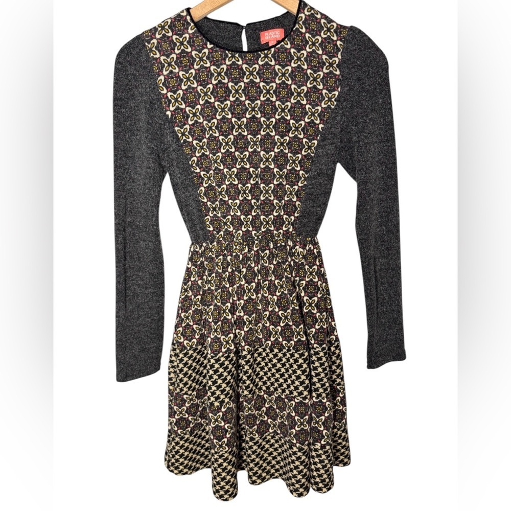 Plastic Island Geometric Mosaic Knit Long Sleeve Cinched Waist Dress Sz M